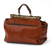 Brass Mounted Leather Gladstone Bag (c.1920)
